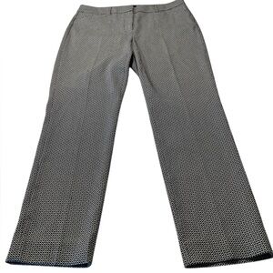Exceptional White House Black Market pants in a black and white small design